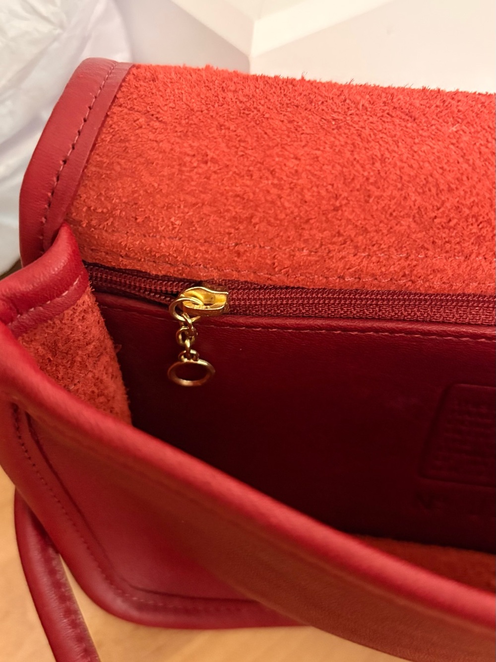 Coach Dinky Classic Red Leather Crossbody Bag with Gold Turn-Lock - Picture 6 of 10